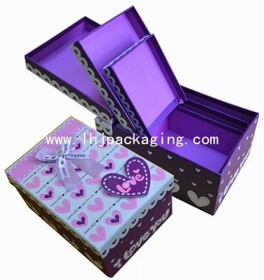 displaying   chocolate box ,chocolate paper box, paper chocolate box